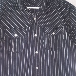 Southpole mens black shirt